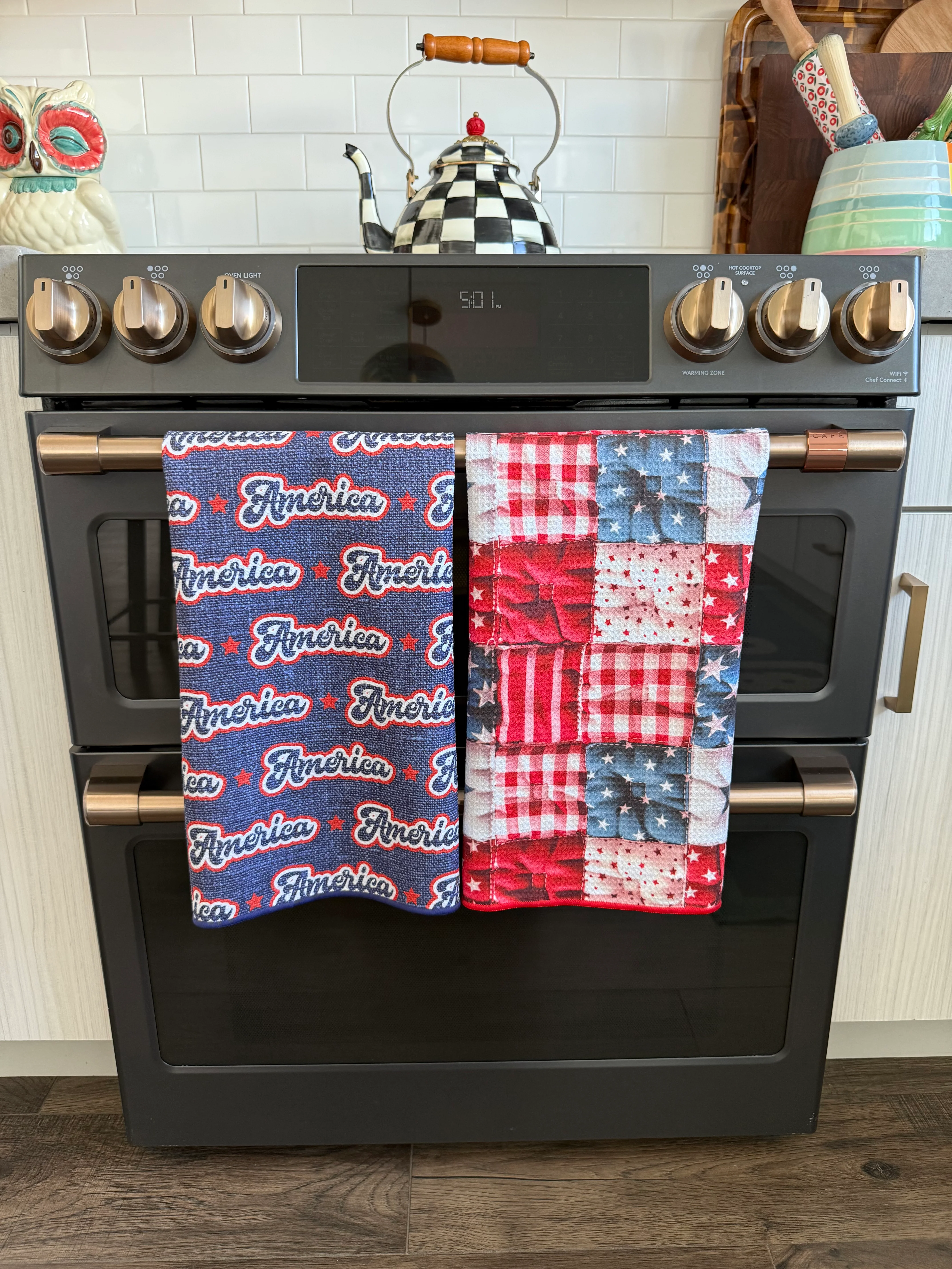 American Honey: Double-Sided Hand Towel - Image 4