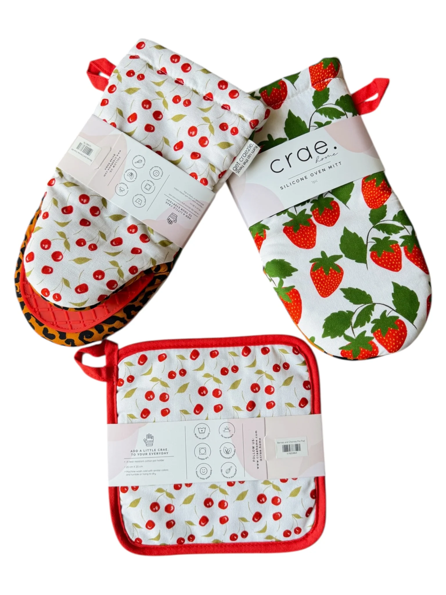 Berries and Cherries: 2 Oven Mitt + 1 Pot Pad Bundle Pack - Image 2