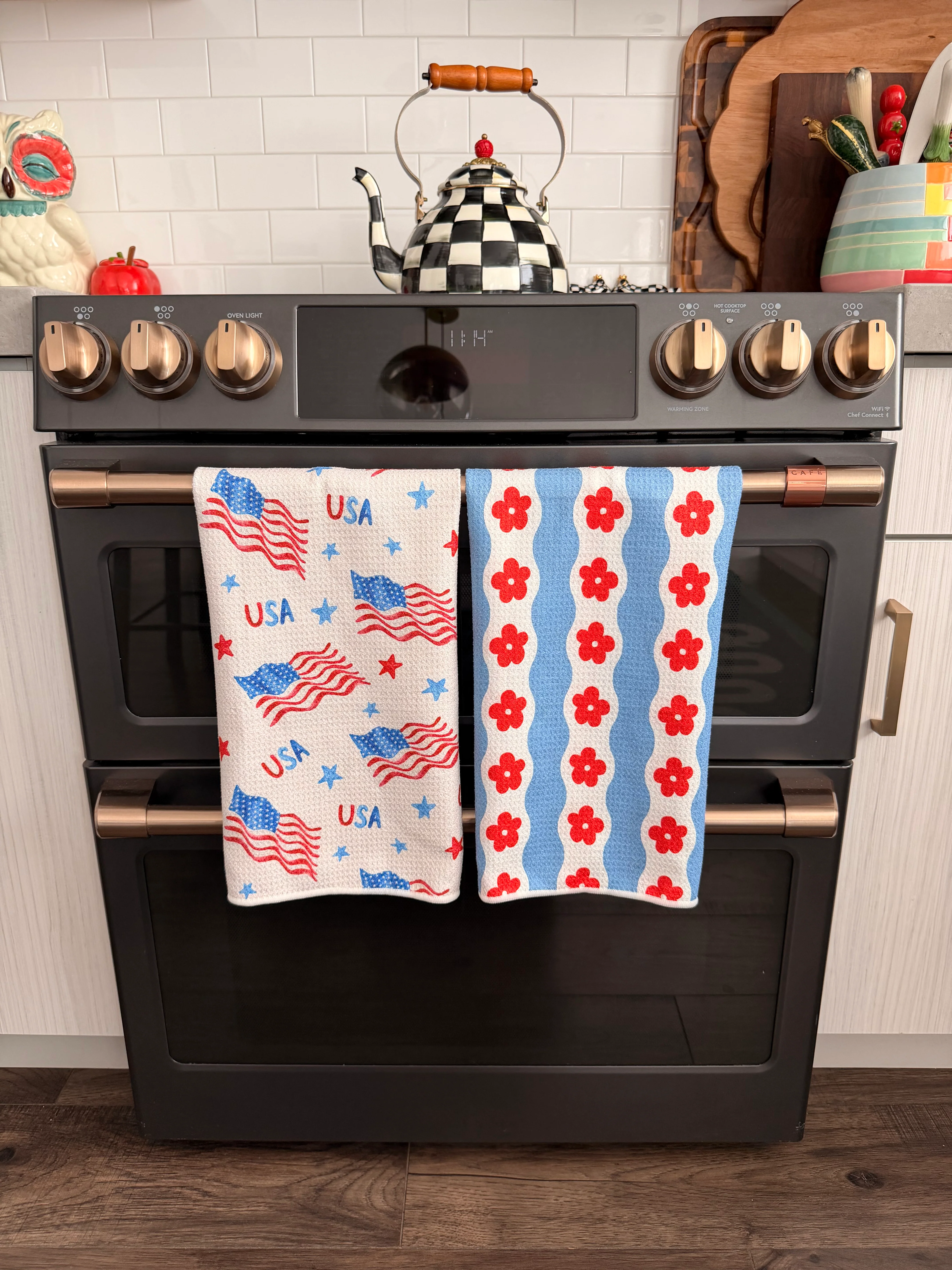 Betty: Double-Sided Hand Towel - Image 3