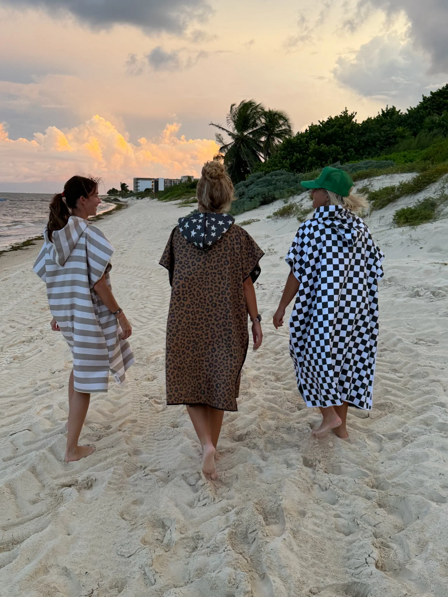 Checkmate: Reversible Poncho - Image 10