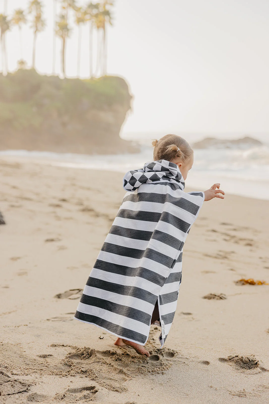 Checkmate: Reversible Poncho - Image 15