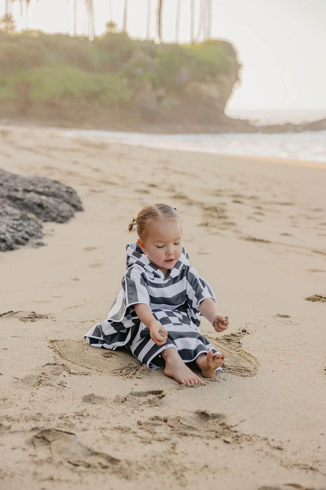 Checkmate: Reversible Poncho - Image 16