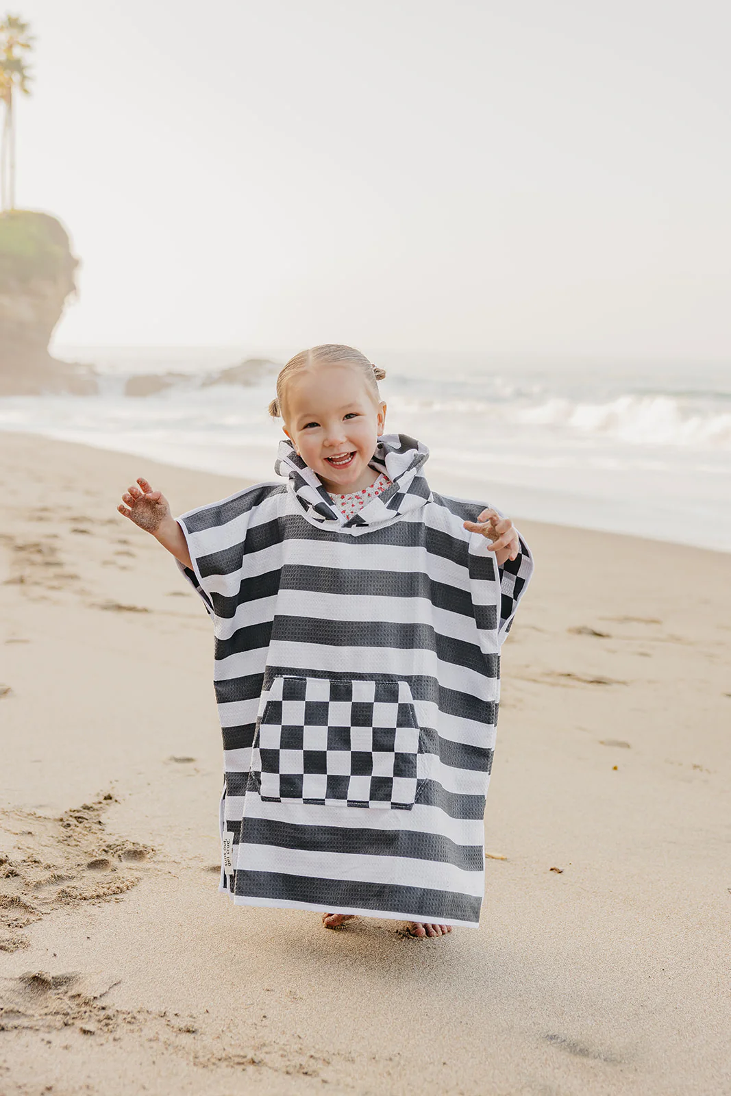 Checkmate: Reversible Poncho - Image 3