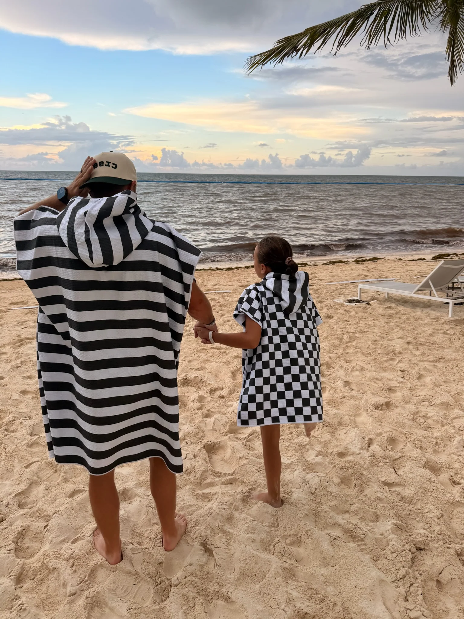 Checkmate: Reversible Poncho - Image 7