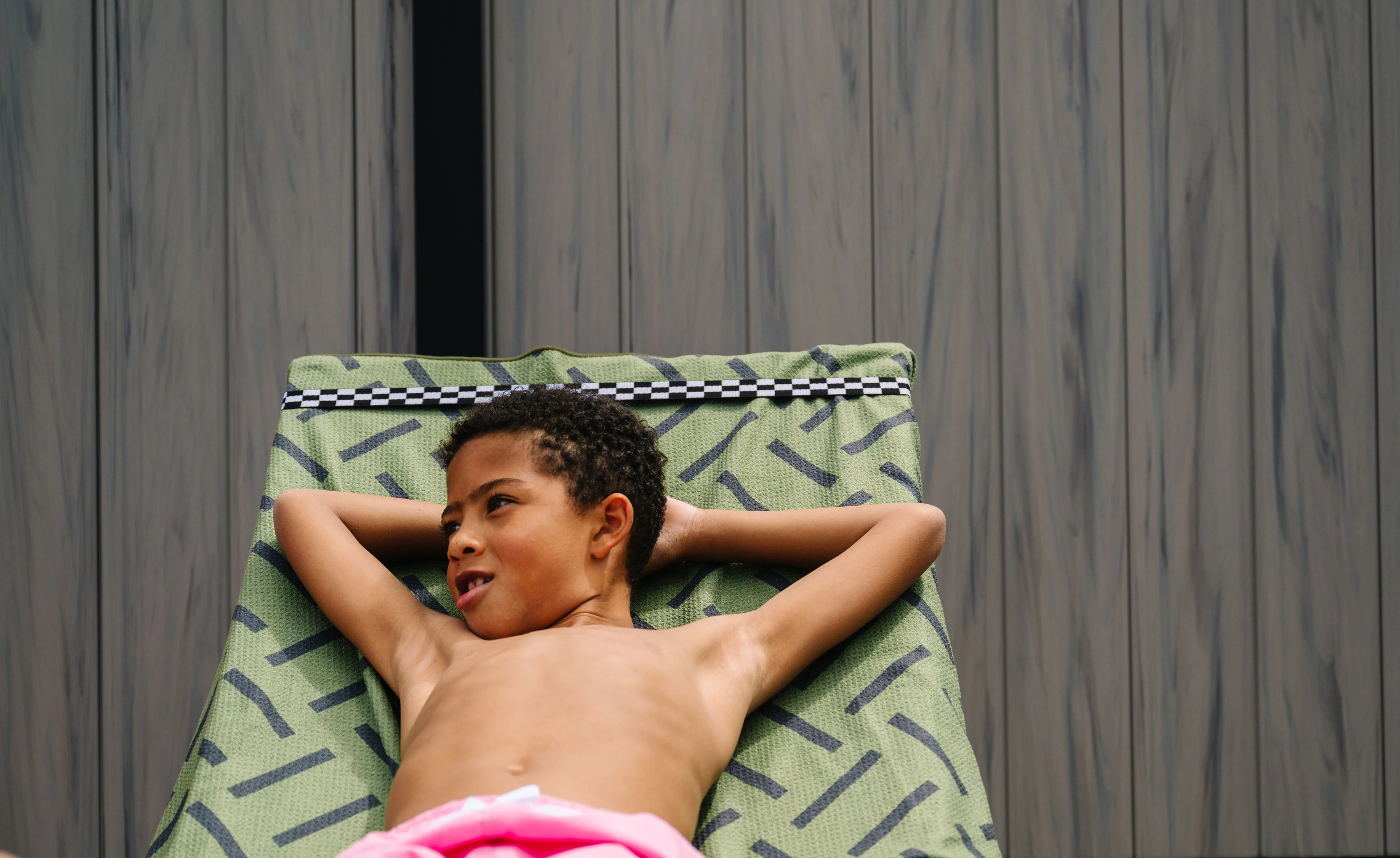 Lounge Chair Pool Towel Band - Image 10