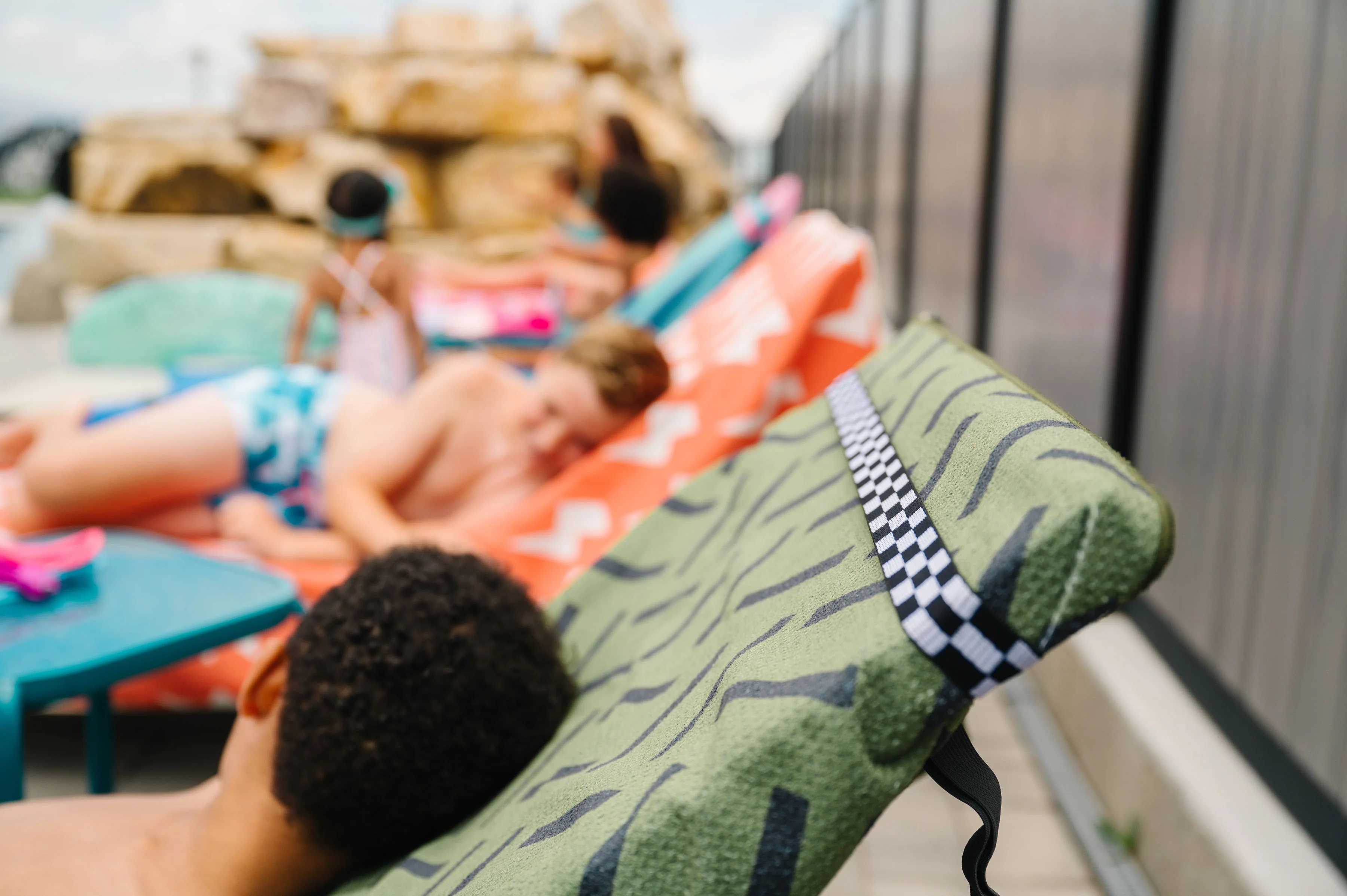 Lounge Chair Pool Towel Band - Image 4