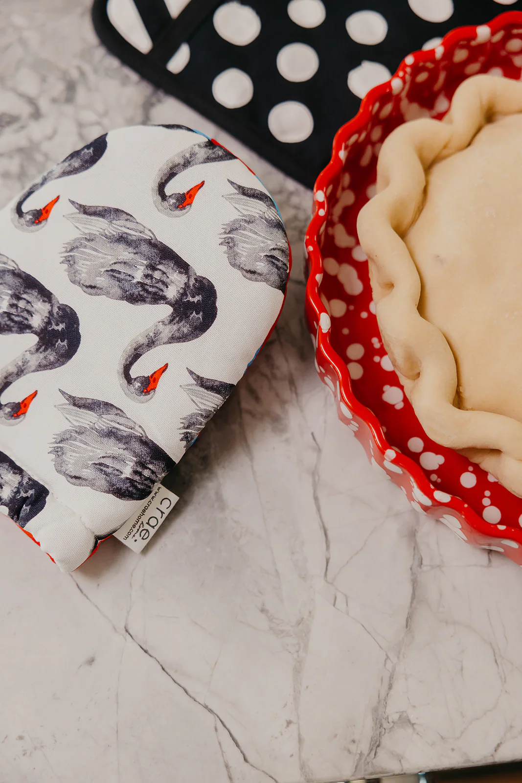 Cob and Pen Oven Mitt - Image 5