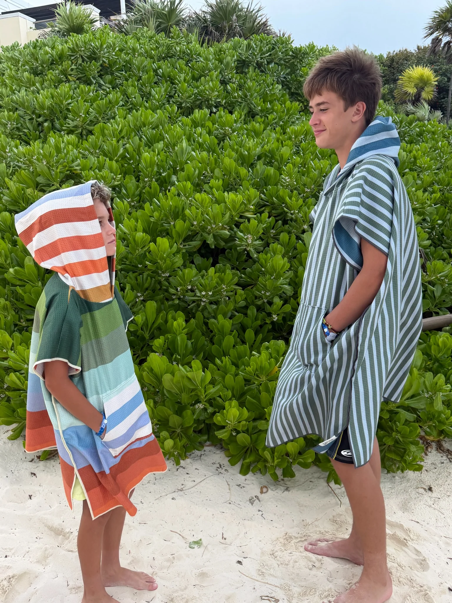 Crew: Reversible Poncho - Image 6