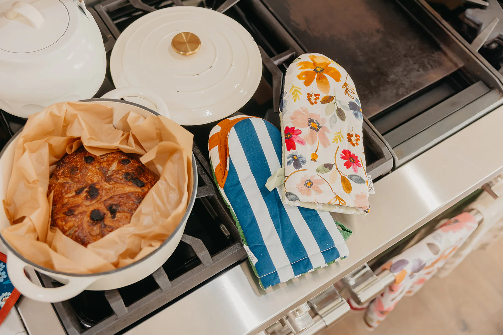 Ester Oven Mitt - Image 5