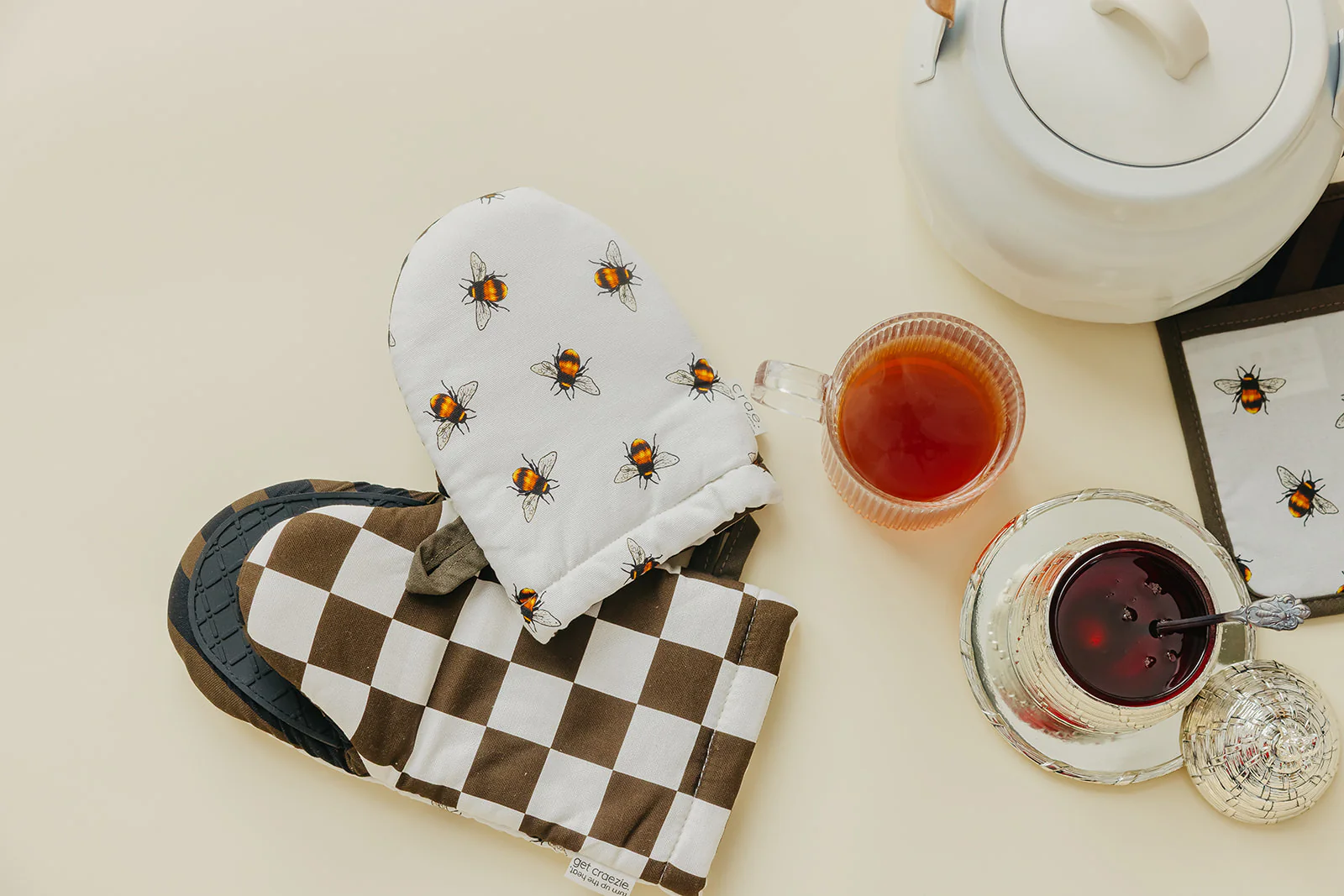 Milk and Honey Oven Mitt - Image 5