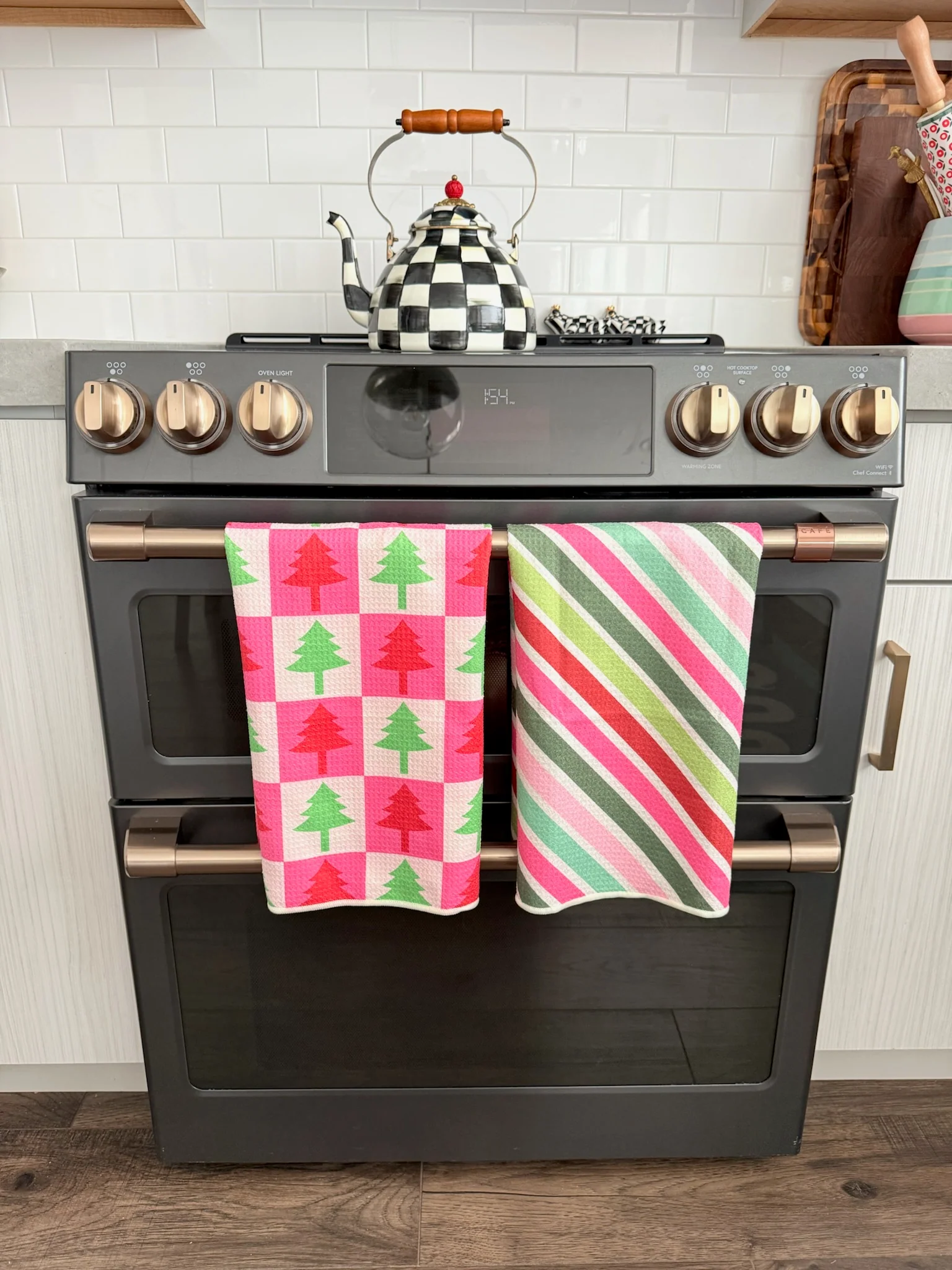 Pixie: Double-Sided Hand Towel - Image 6