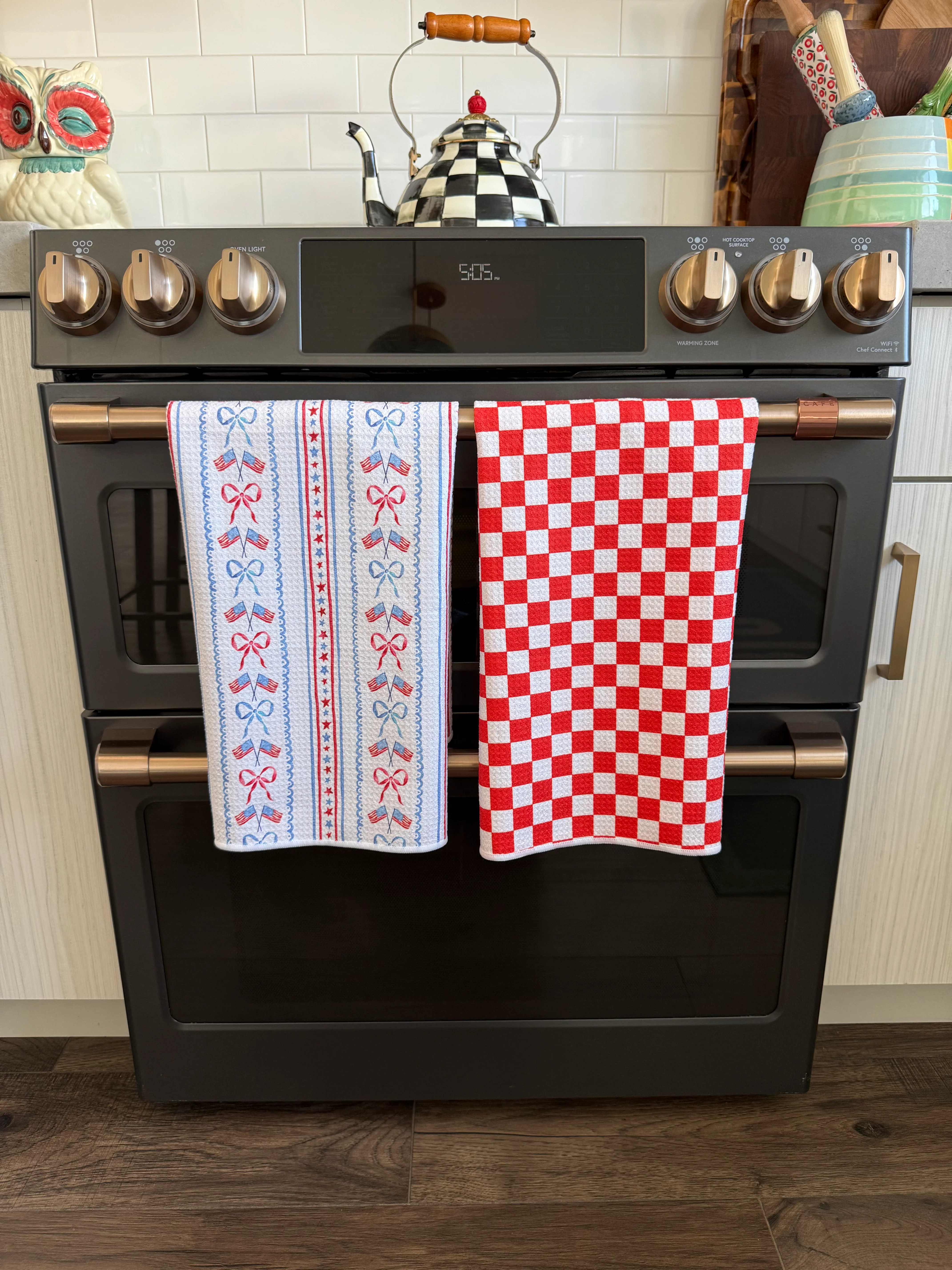 Ruby: Double-Sided Hand Towel - Image 3