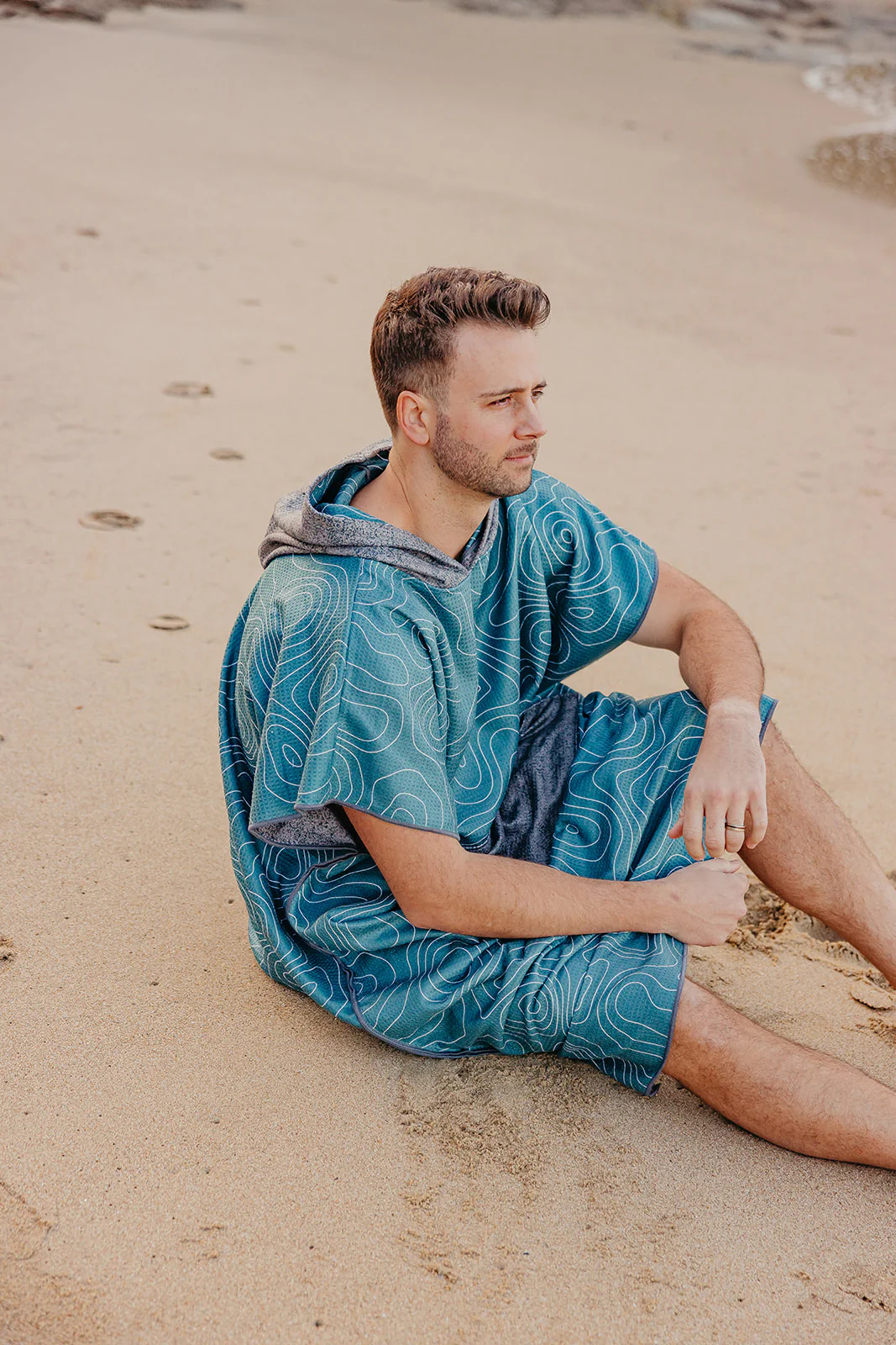 Shae: Reversible Poncho - Image 16